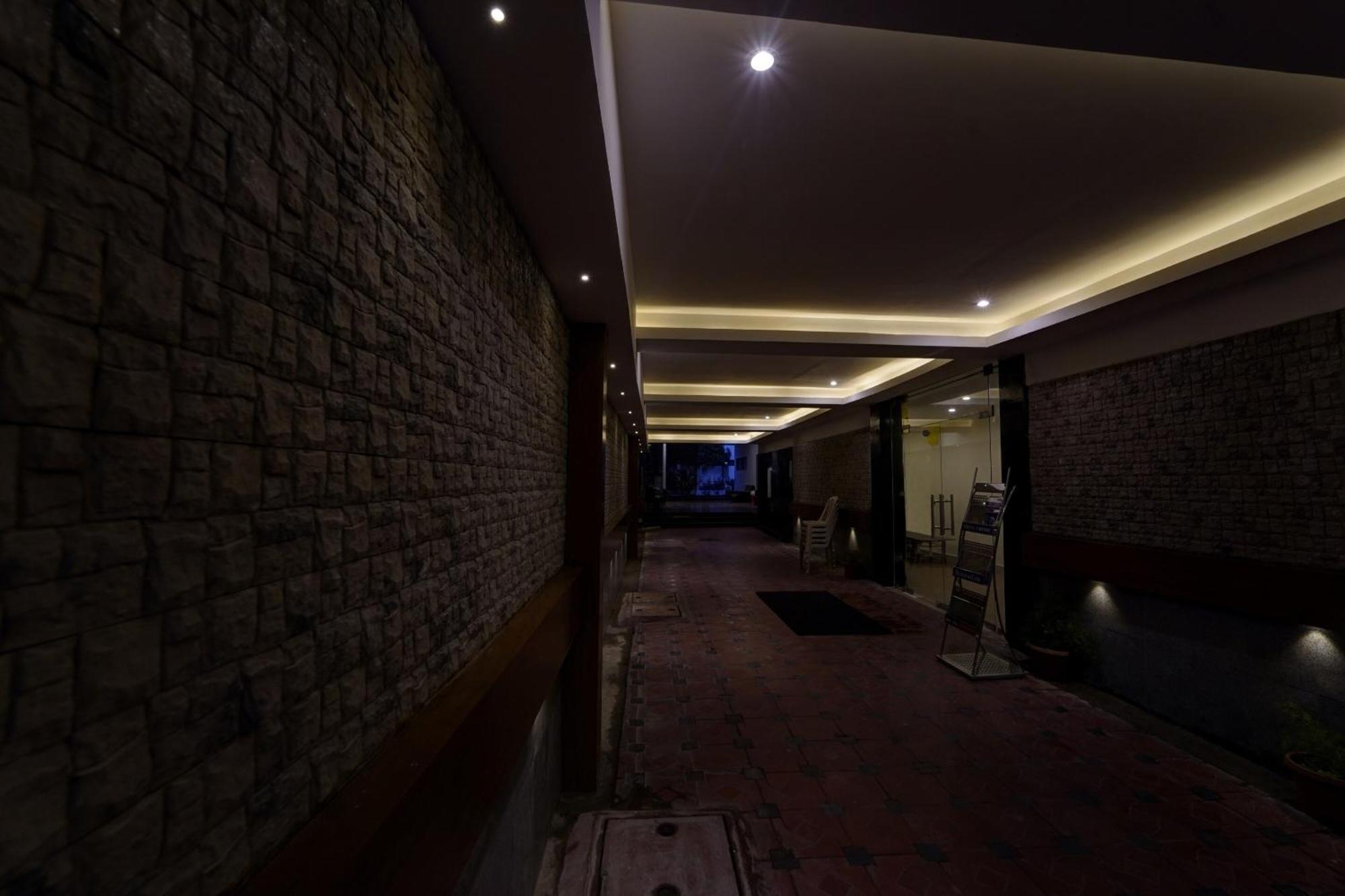 Townhouse Fantasea Hotels Near Omr Chennai Bagian luar foto